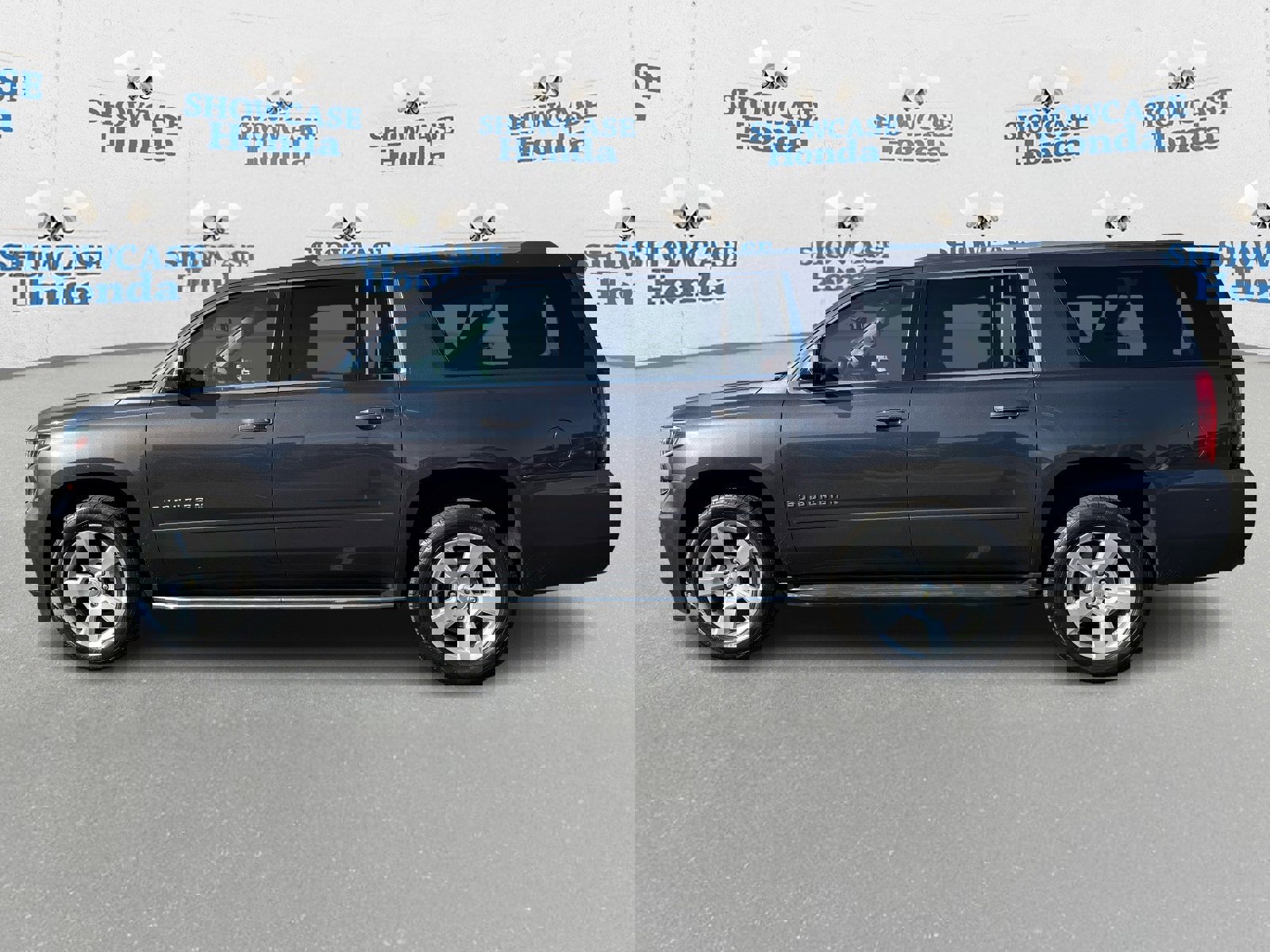 Used 2018 Chevrolet Suburban Premier image 4