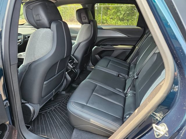 Used 2024 Cadillac Lyriq Tech AWD/4WD image 10