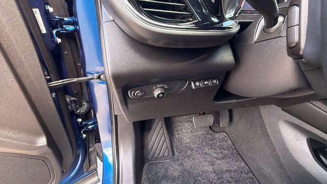Used 2023 Buick Envision Avenir FWD image 31