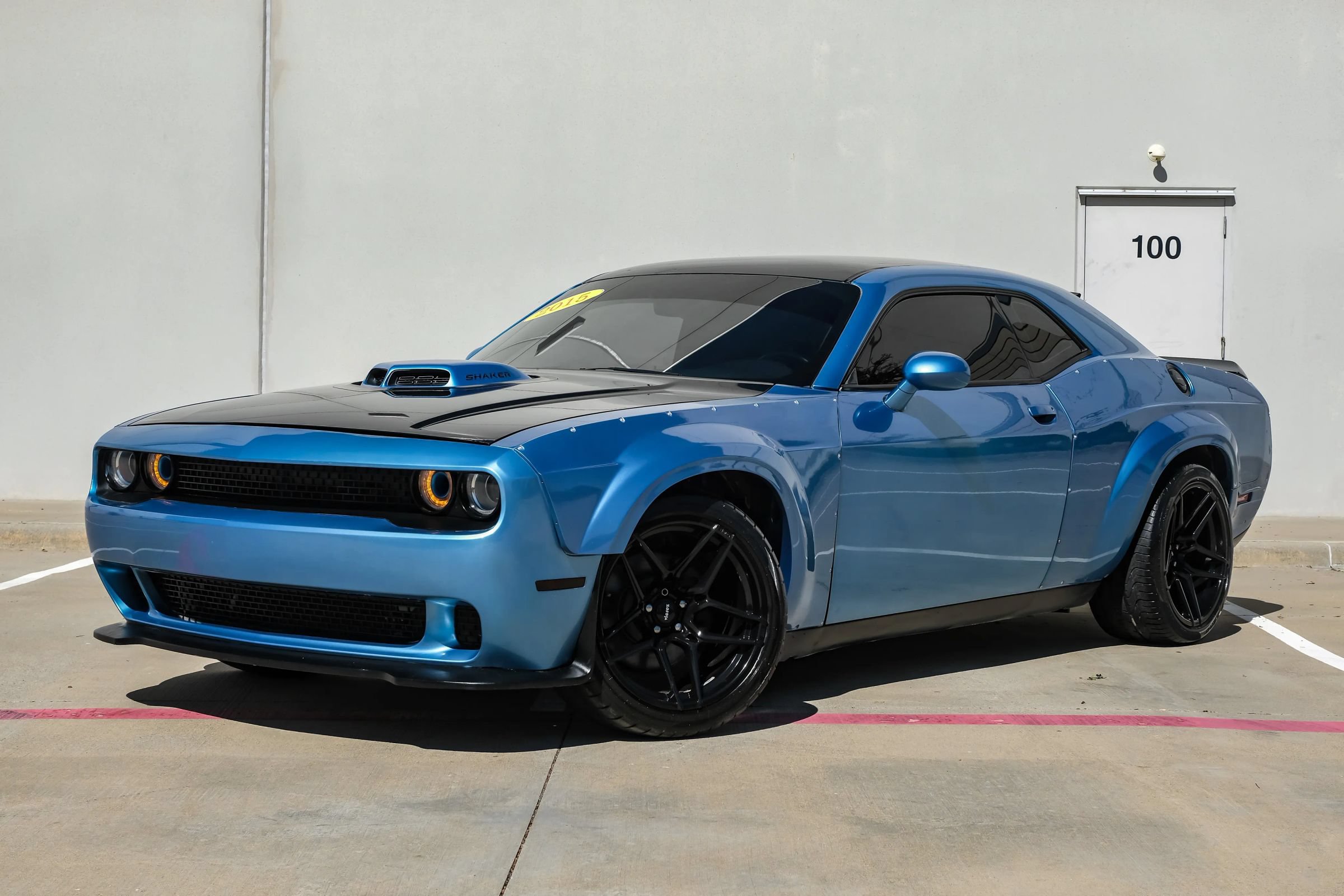 Used 2015 Dodge Challenger R/T RWD image 5