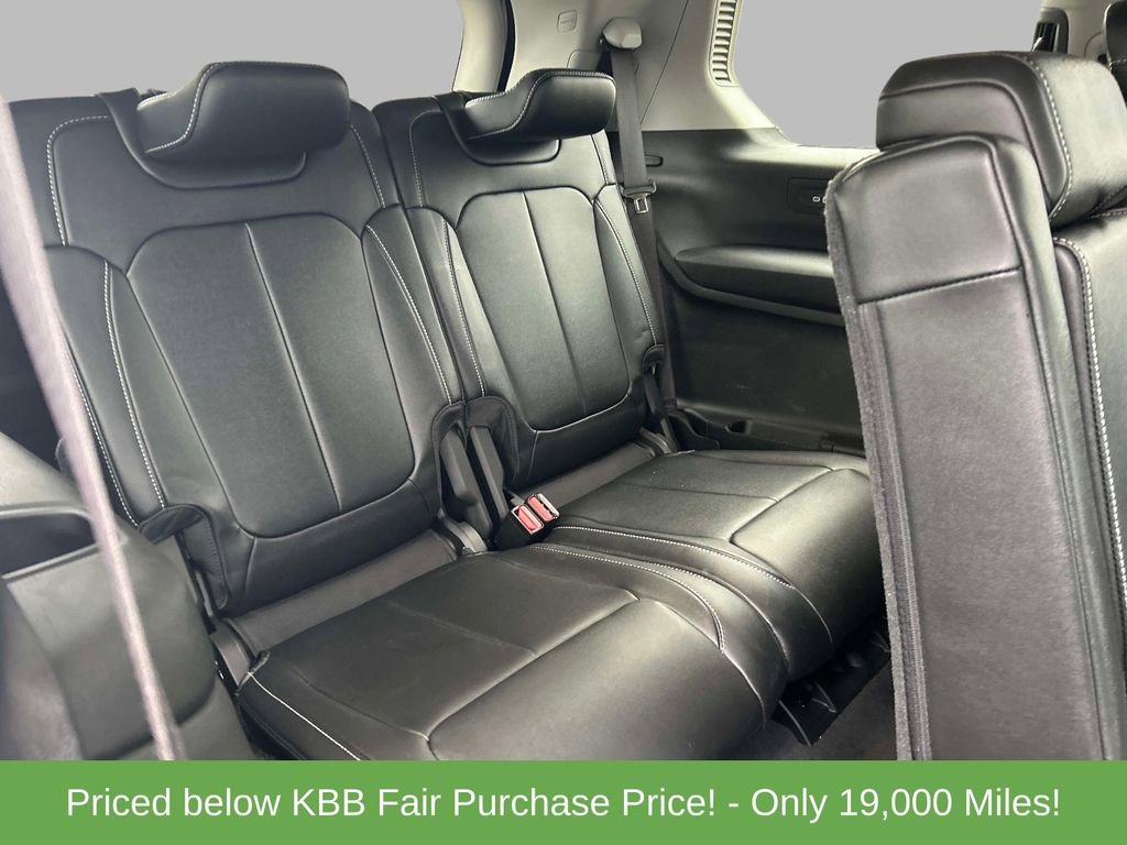 Used 2024 Jeep Grand Cherokee L Limited image 17