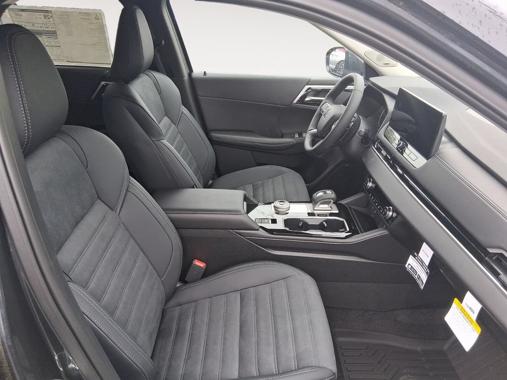 New 2026 Mitsubishi Outlander SE FWD image 15