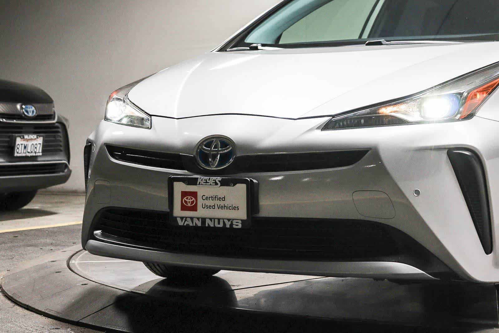 Certified 2022 Toyota Prius LE FWD image 9