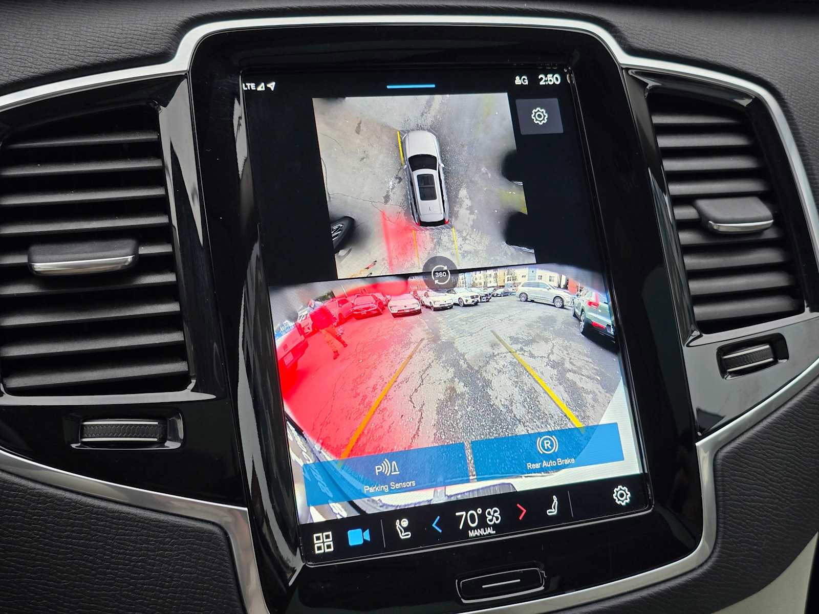 Certified 2024 Volvo XC90 T8 Plus image 30