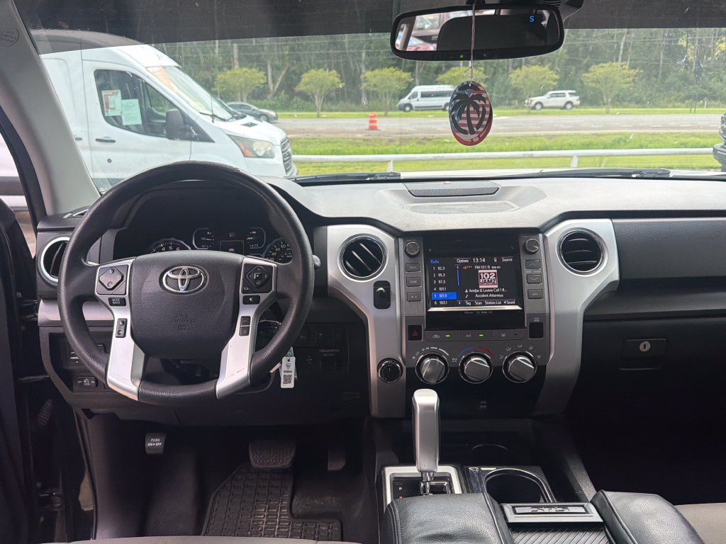 Used 2019 Toyota Tundra SR5 w/ Convenience Package AWD/4WD image 8