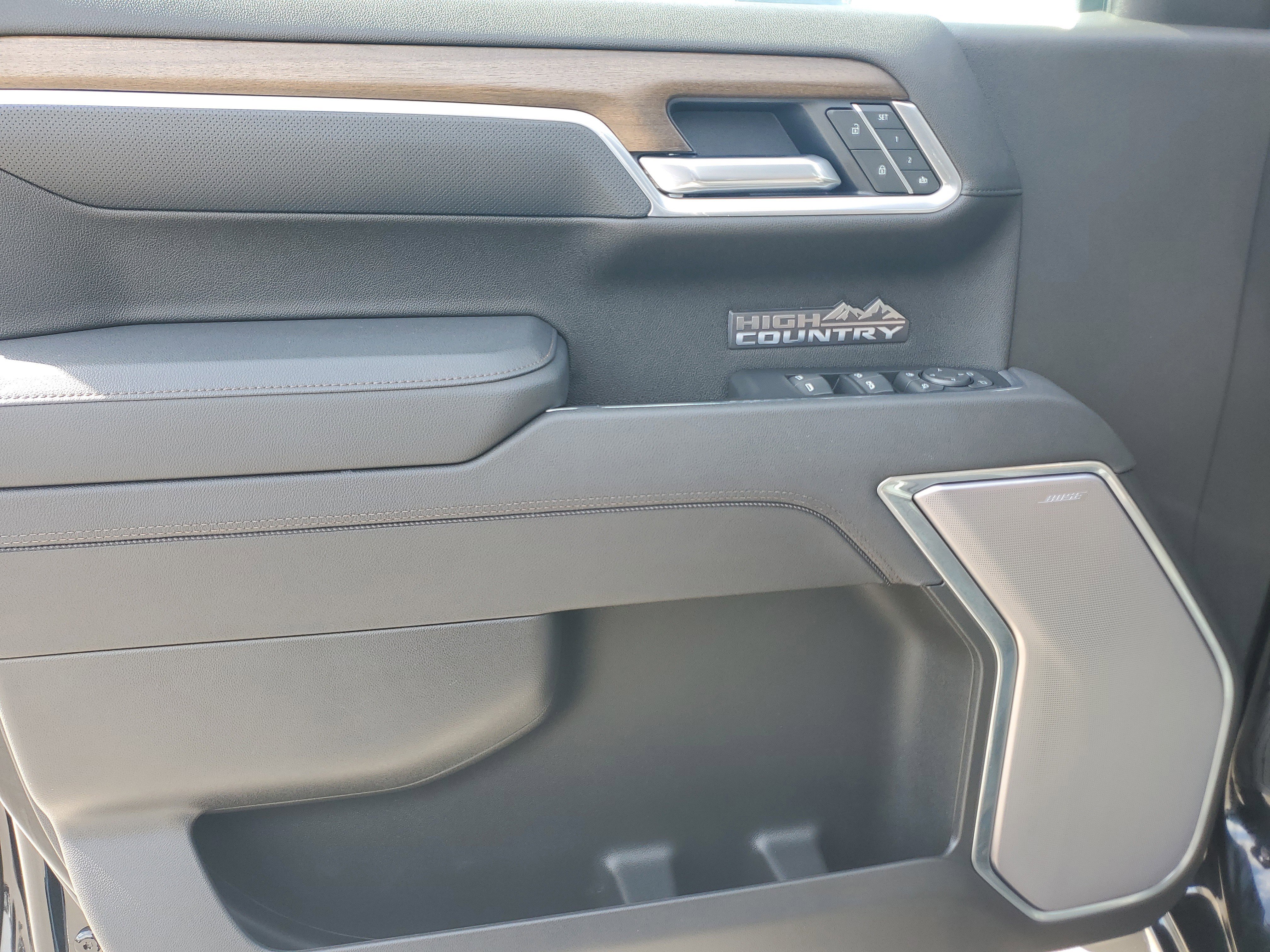 Used 2025 Chevrolet Silverado 1500 High Country w/ High Country Premium Package image 24