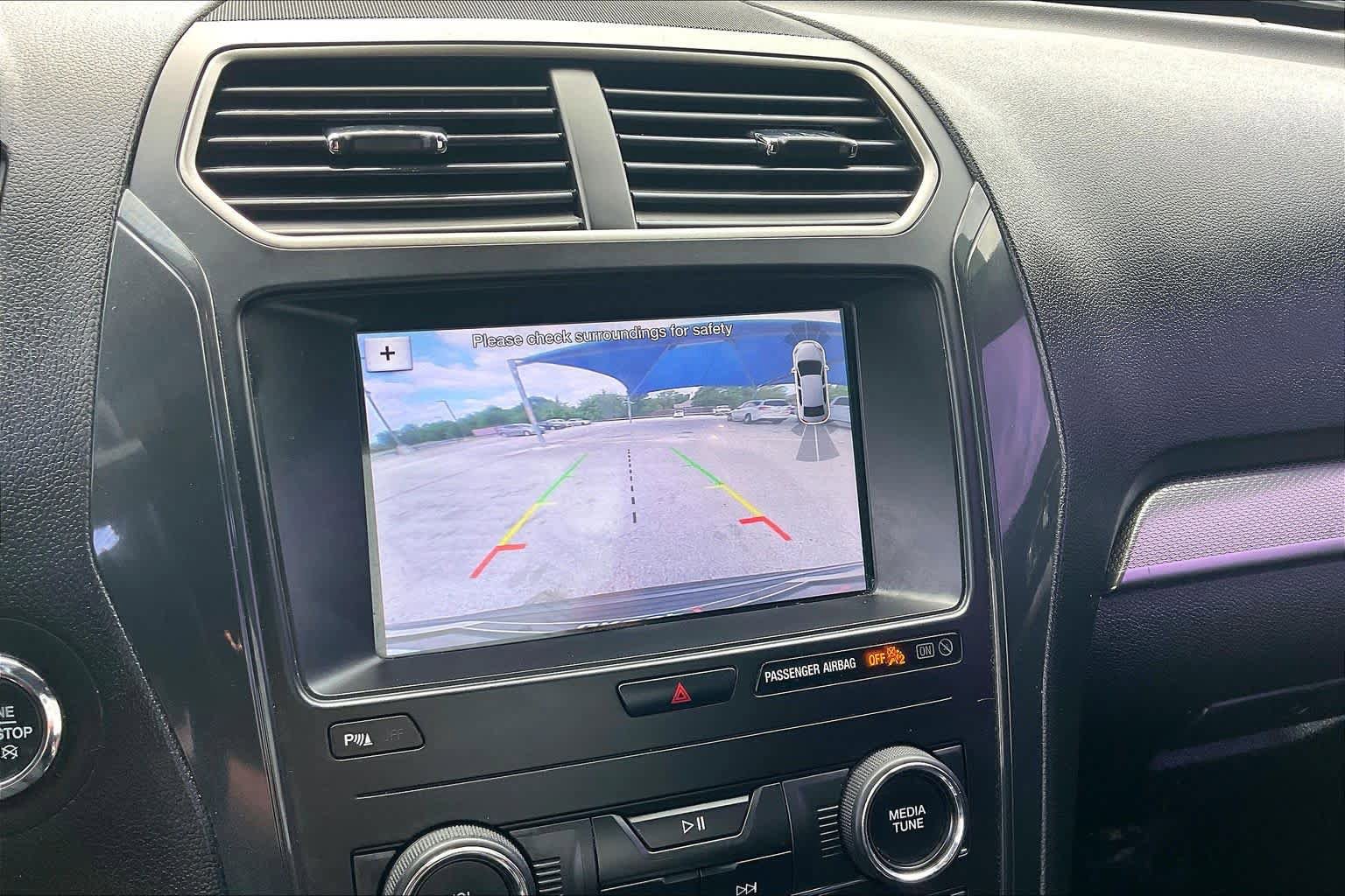 Used 2019 Ford Explorer XLT w/ Equipment Group 202A FWD image 27