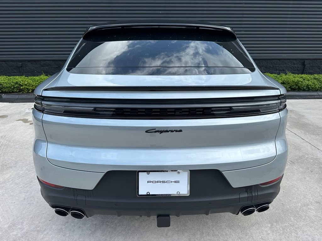 Certified 2026 Porsche Cayenne E-Hybrid Coupe AWD/4WD image 13