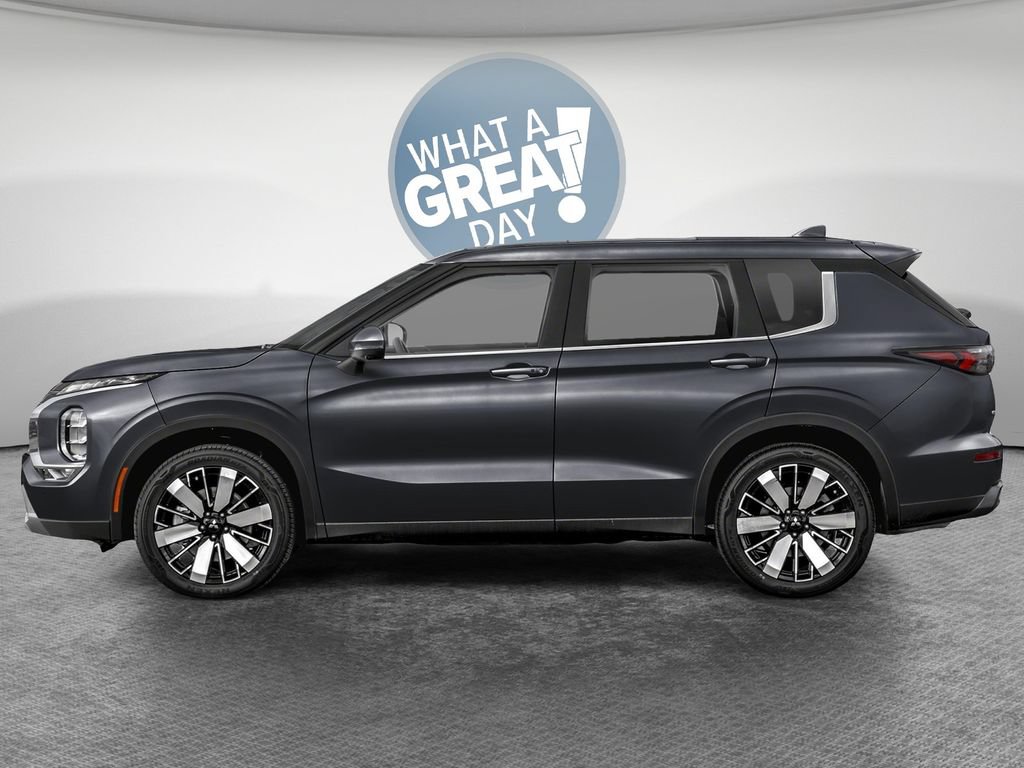 New 2026 Mitsubishi Outlander LE FWD image 3