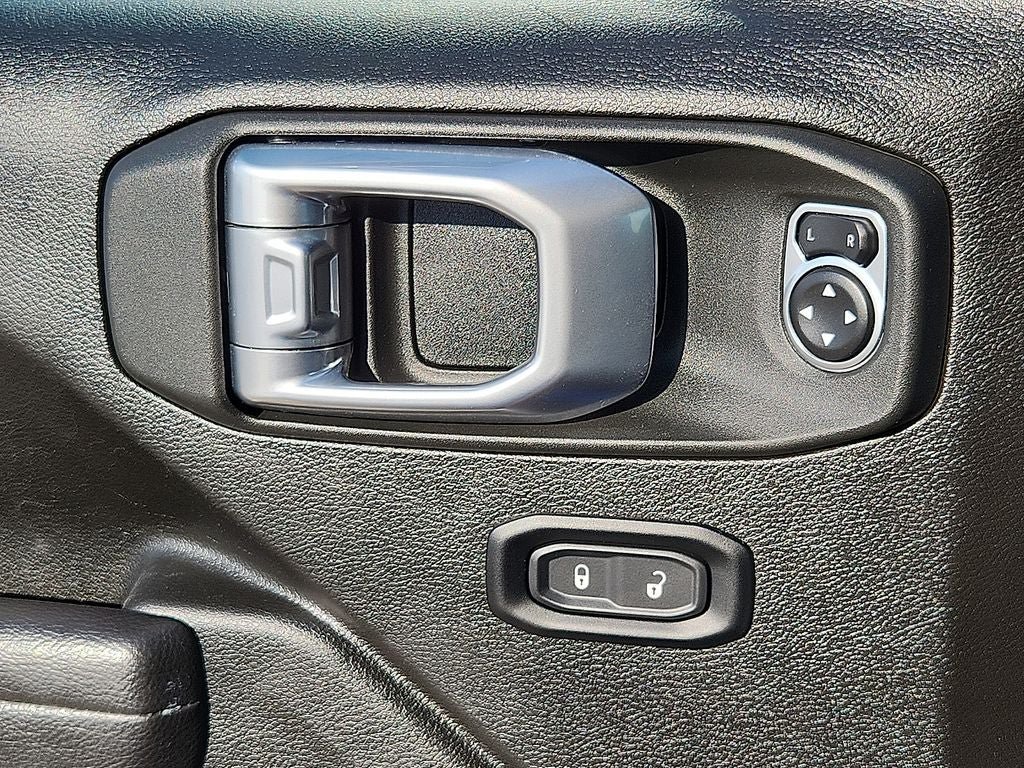 Used 2024 Jeep Gladiator Sport AWD/4WD image 21