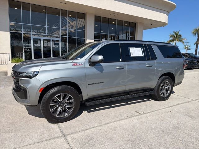 Certified 2024 Chevrolet Suburban Z71 w/ Luxury Package image 3