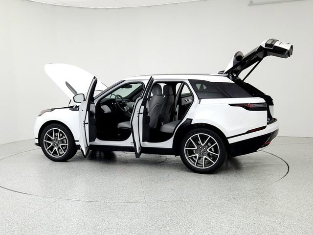 New 2026 Land Rover Range Rover Velar Dynamic SE image 12