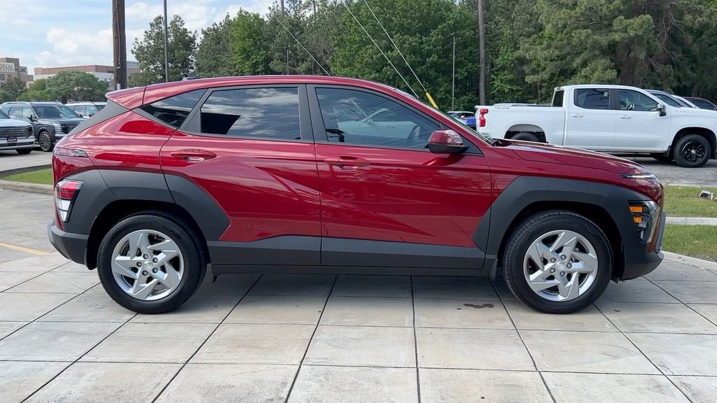 Certified 2025 Hyundai Kona SE image 16