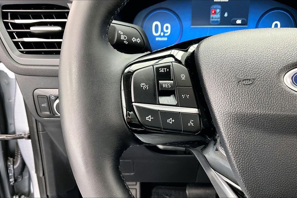 Used 2023 Ford Escape Platinum image 18