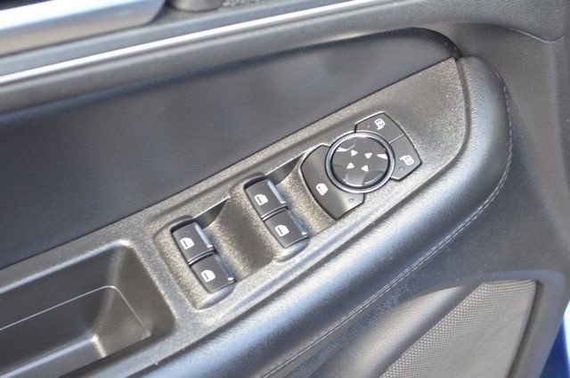 Used 2021 Ford Edge SEL w/ Convenience Package image 16