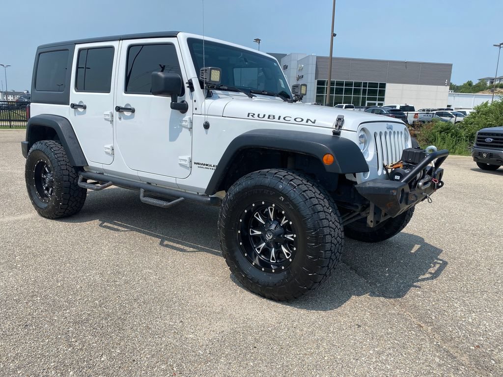Used 2014 Jeep Wrangler Unlimited Rubicon w/ Connectivity Group AWD/4WD image 8