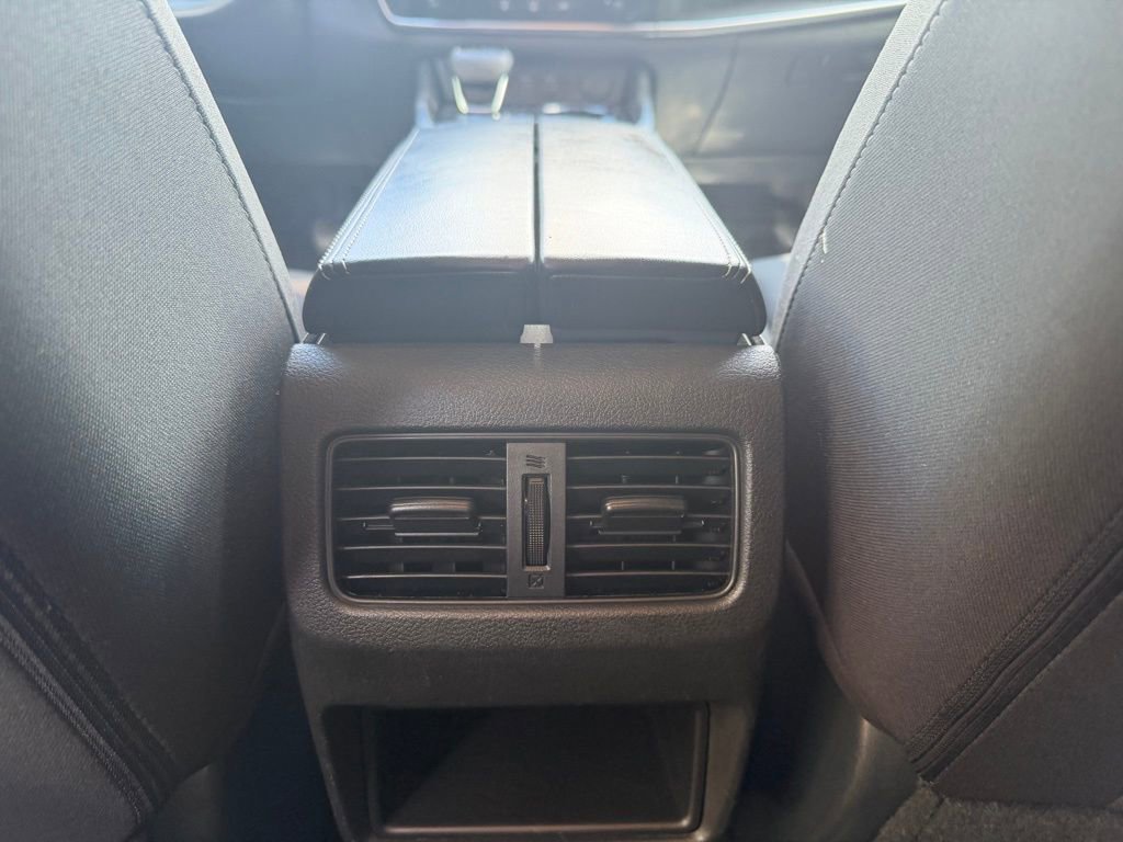 Used 2023 Nissan Rogue S image 12