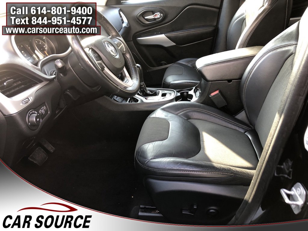 Used 2018 Jeep Cherokee Latitude Plus w/ Cold Weather Group image 14