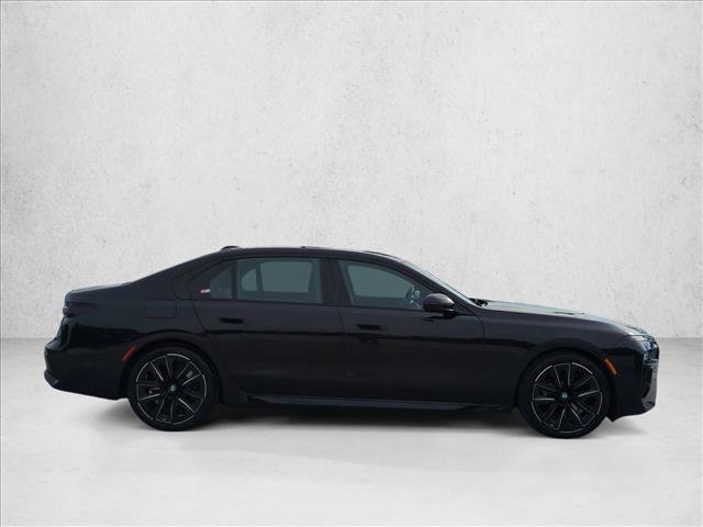 Used 2024 BMW 760i xDrive w/ Premium Package 2 AWD/4WD image 4