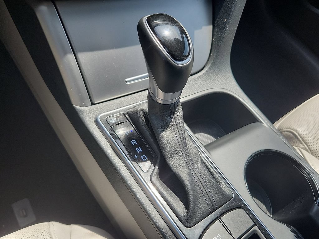 Used 2015 Hyundai Sonata Limited w/ Option Group 05 FWD image 10