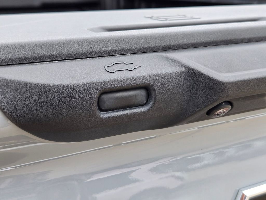 Used 2025 GMC Sierra EV Denali image 32