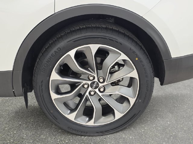 Used 2023 Lincoln Nautilus Reserve FWD image 33