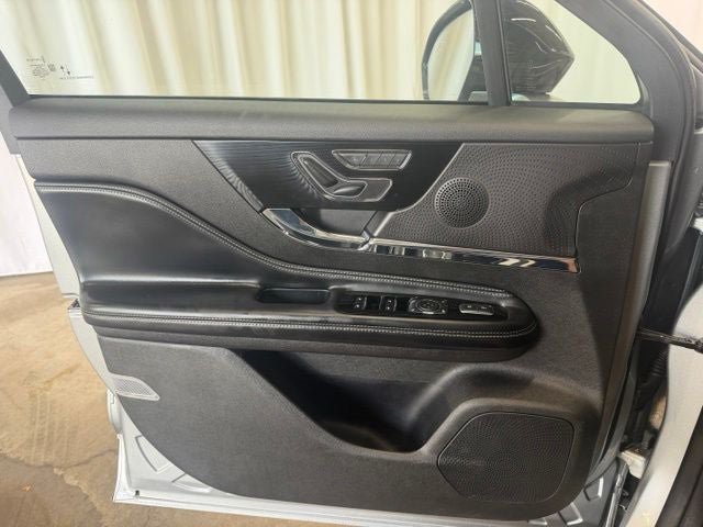 Used 2024 Lincoln Corsair AWD w/ Equipment Group 101A image 14
