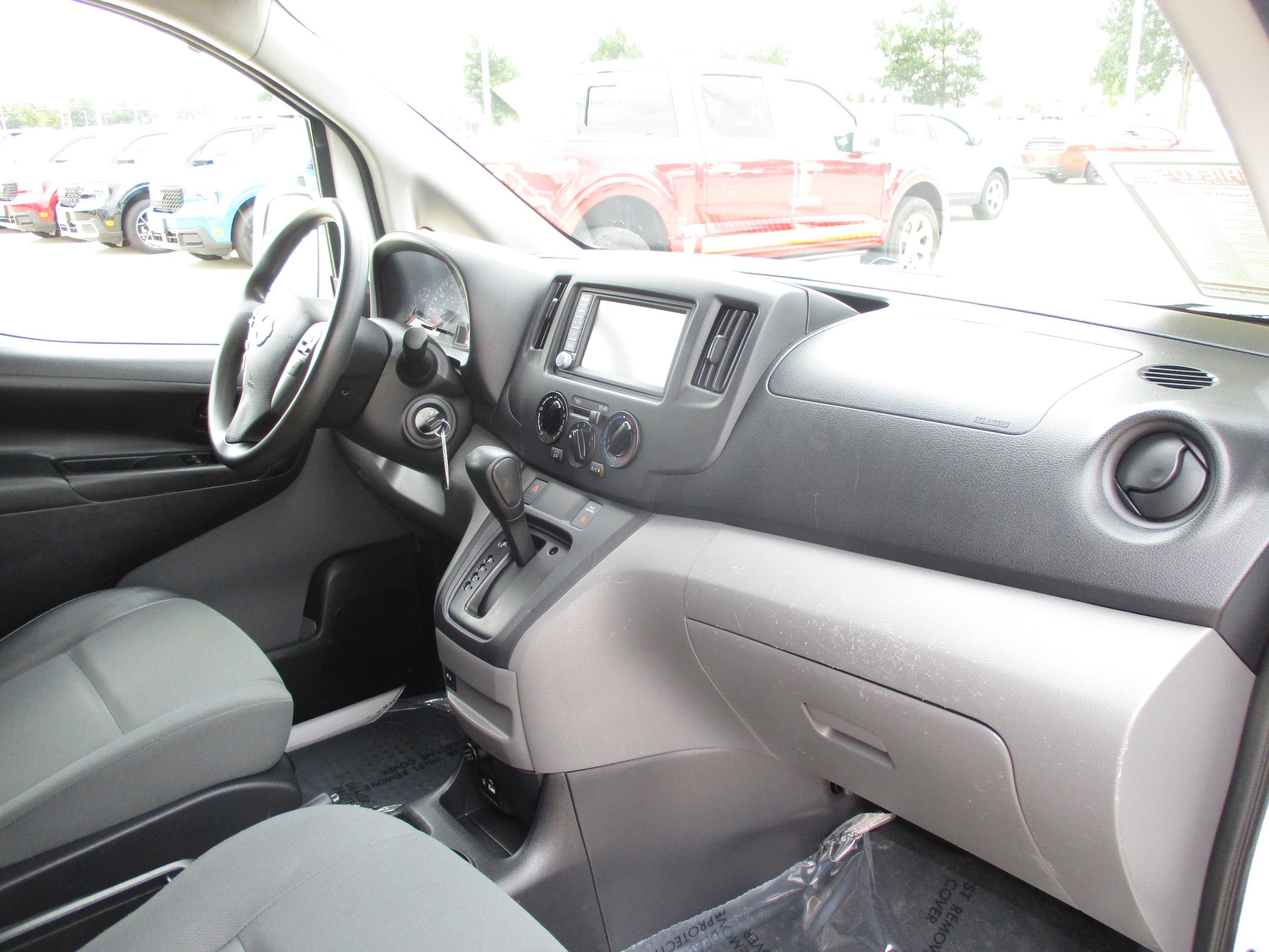Used 2020 Nissan NV200 SV FWD image 25