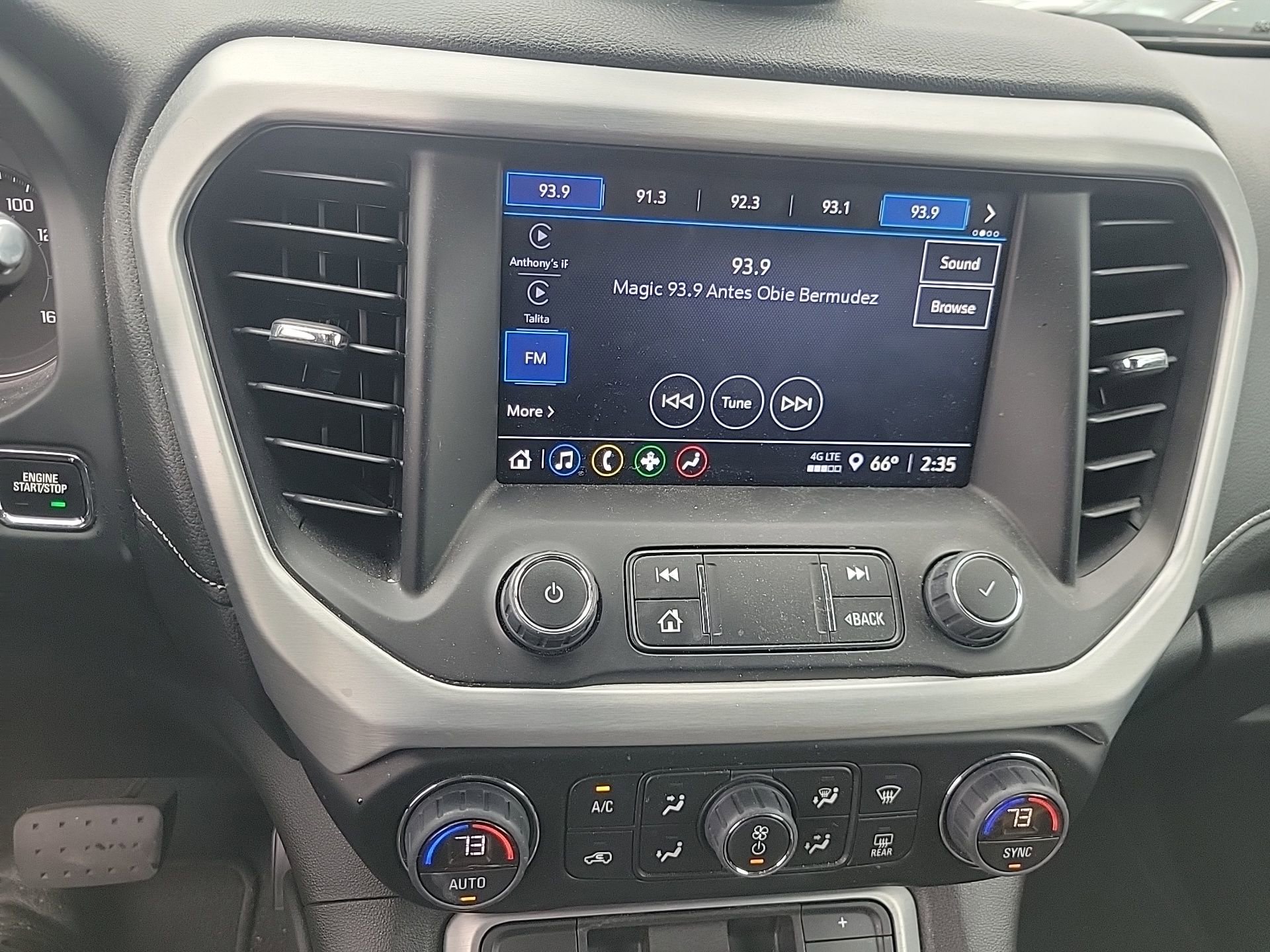 Used 2023 GMC Acadia SLE image 29