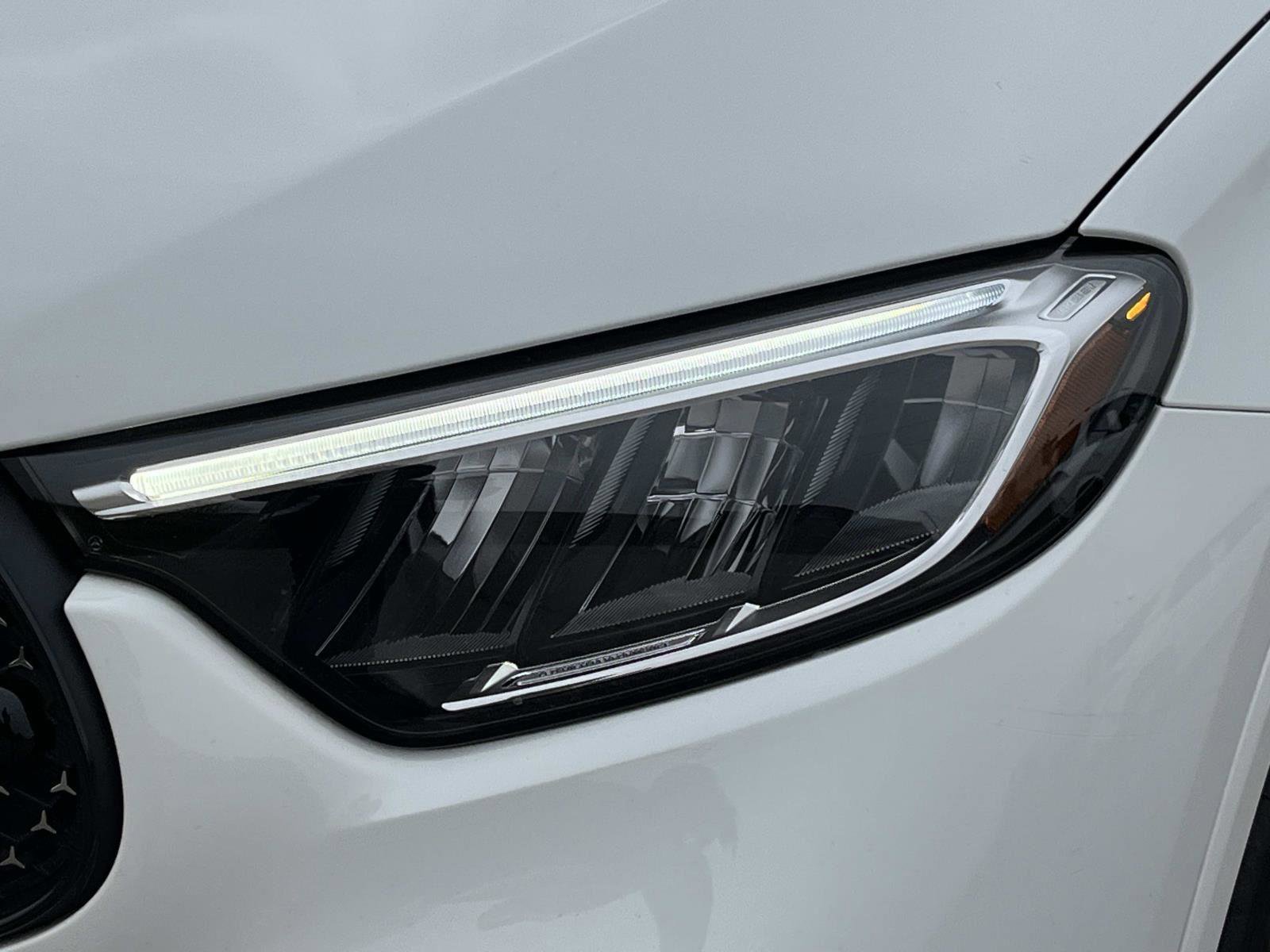 Certified 2025 Mercedes-Benz GLC 300 4MATIC image 9