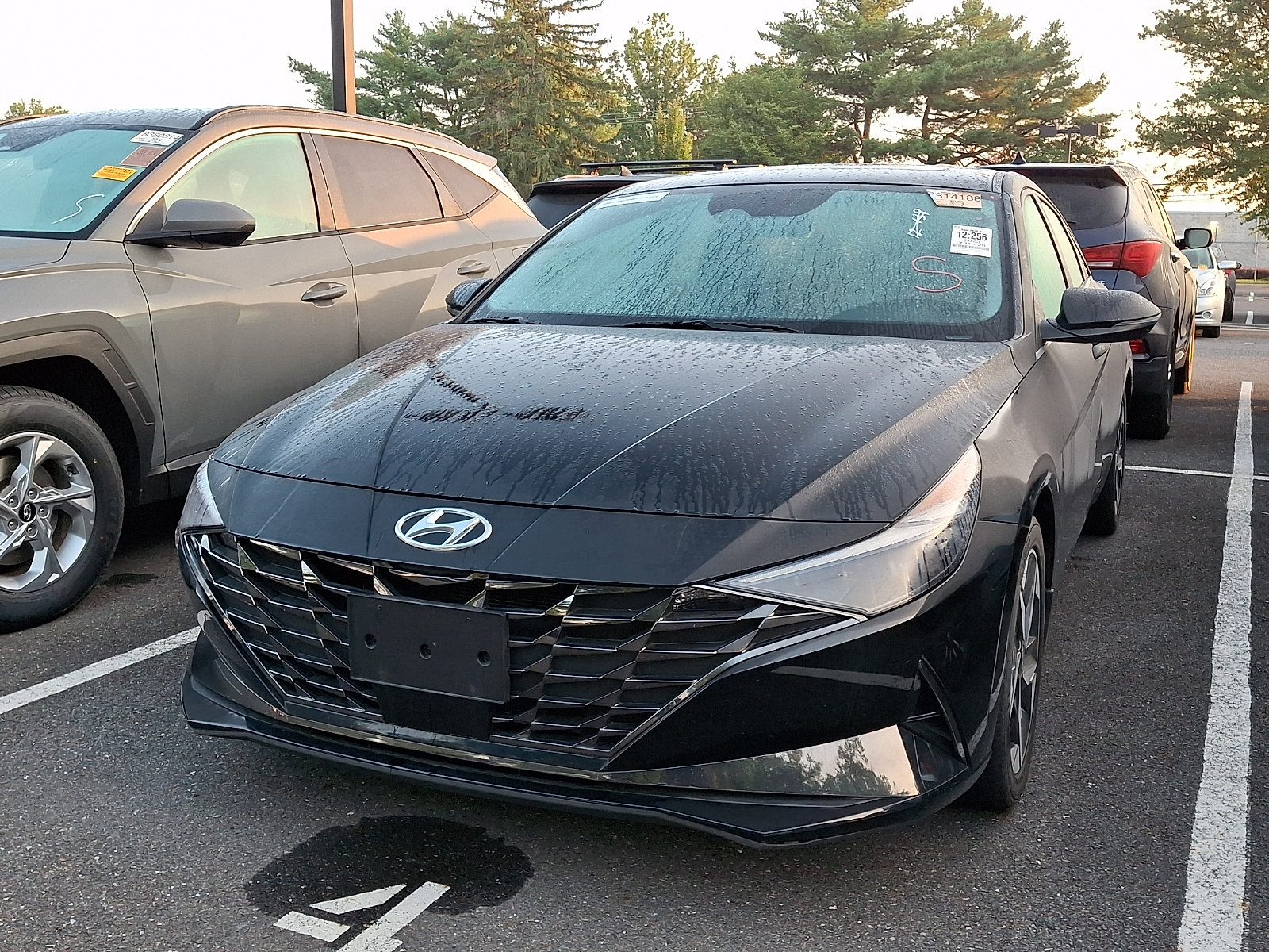Used 2023 Hyundai Elantra Limited FWD image 2