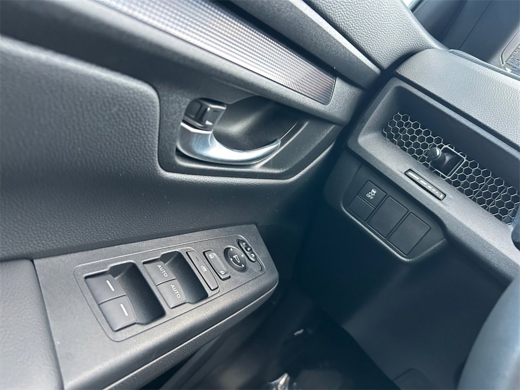 Used 2023 Honda Pilot LX image 24