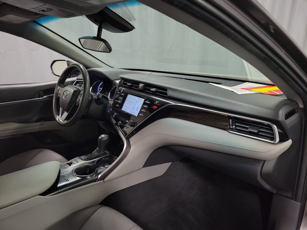 Used 2018 Toyota Camry LE FWD image 27