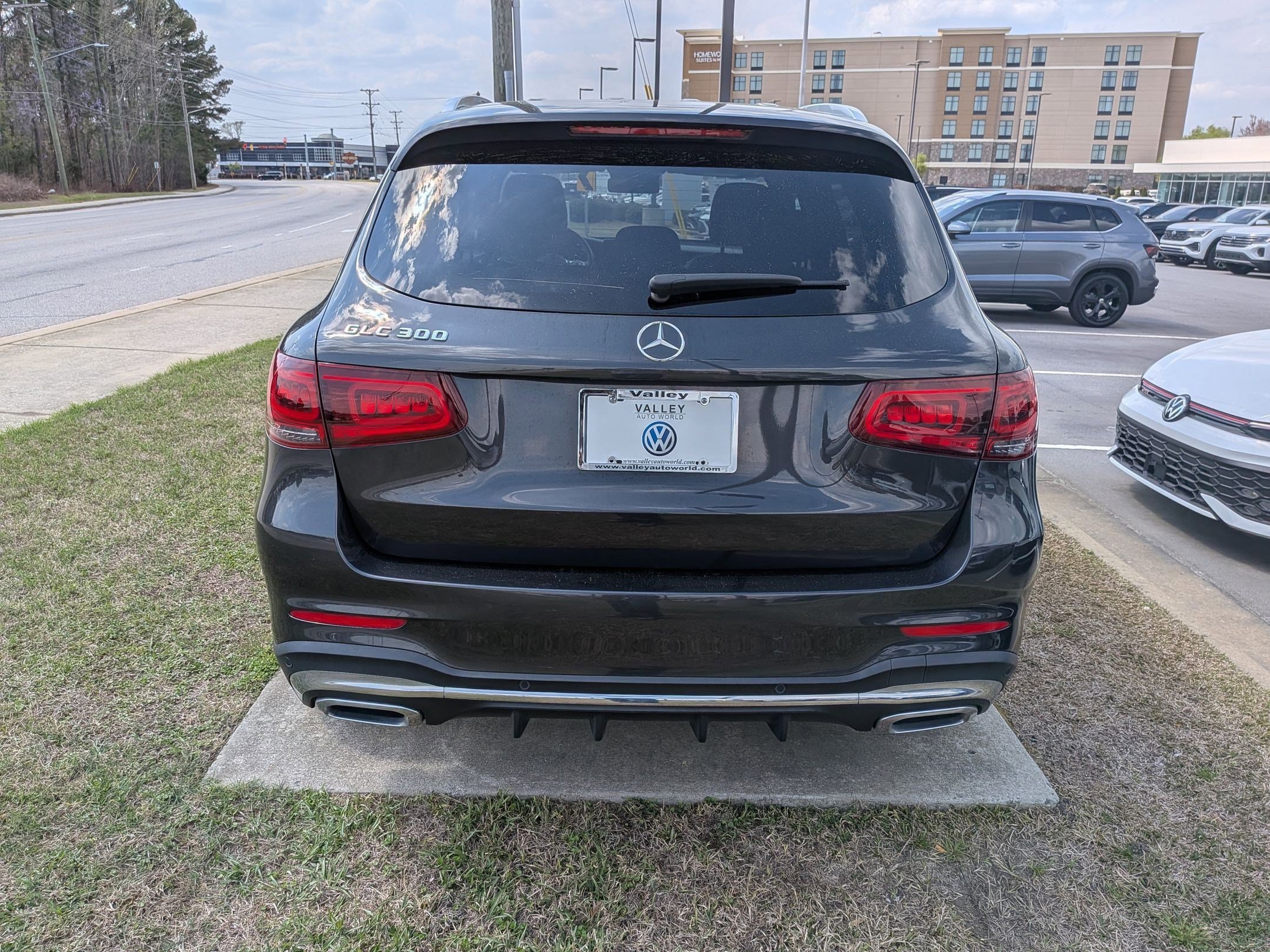 Used 2021 Mercedes-Benz GLC 300 image 4