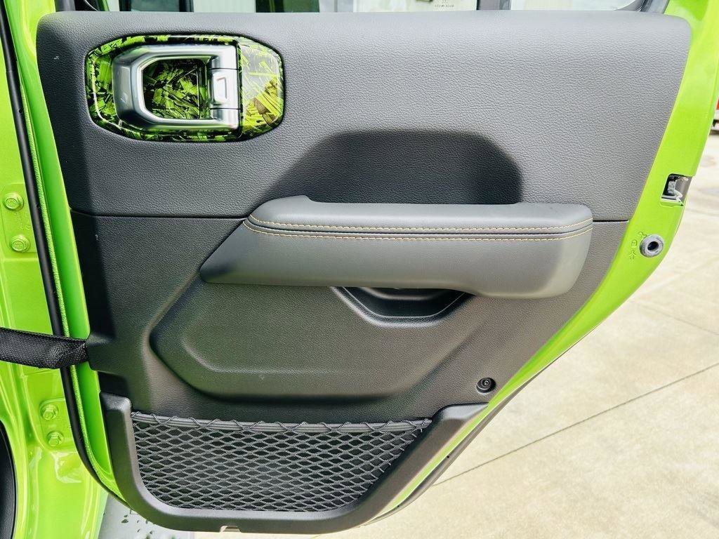 New 2025 Jeep Gladiator Sport w/ Premium Package image 31