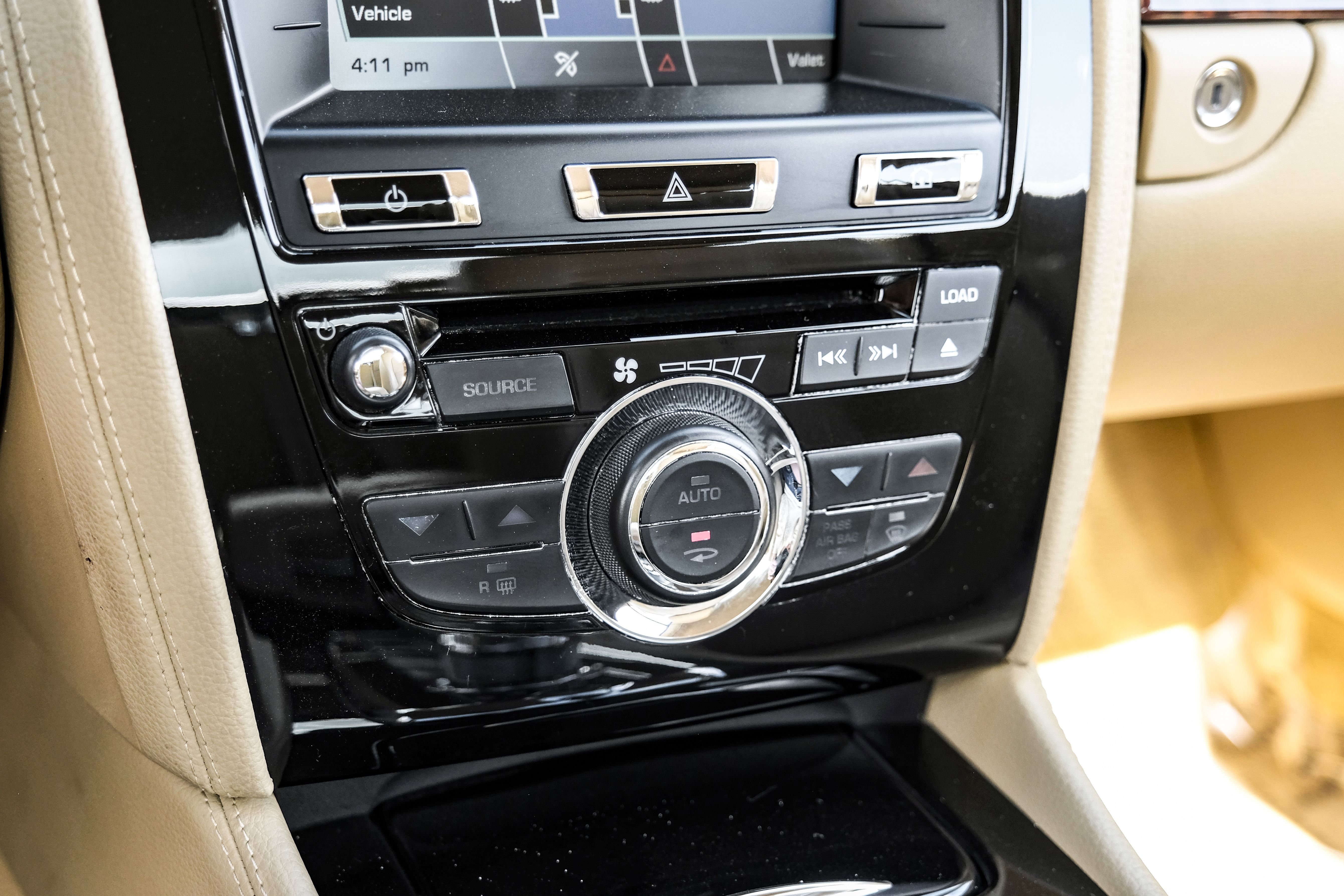 Used 2013 Jaguar XK Touring RWD image 19