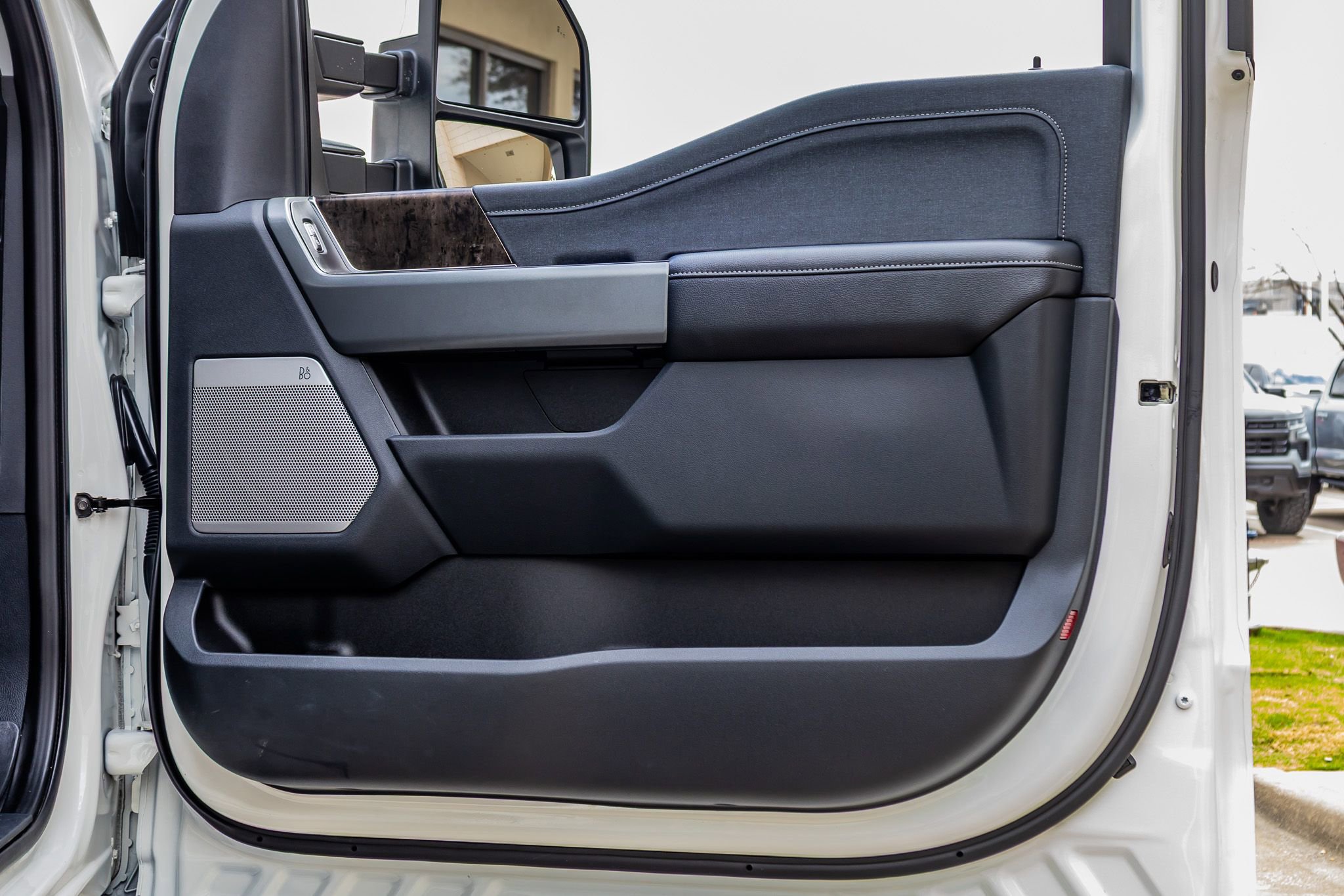 Used 2024 Ford F250 Lariat w/ Lariat Ultimate Package image 37