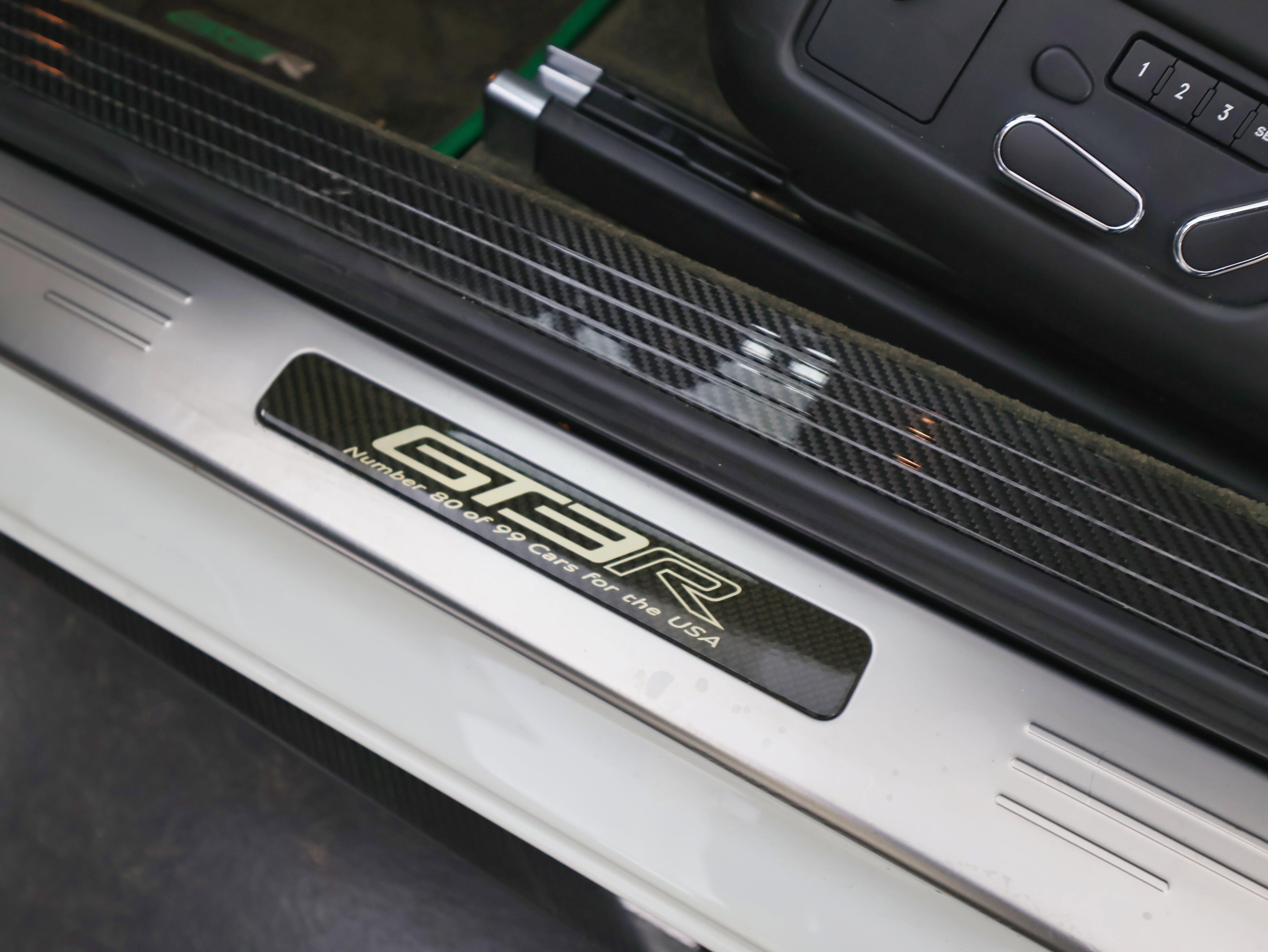 Used 2015 Bentley Continental GT3-R image 23