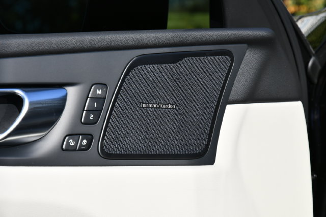 New 2027 Volvo XC60 B5 Ultra AWD/4WD image 11
