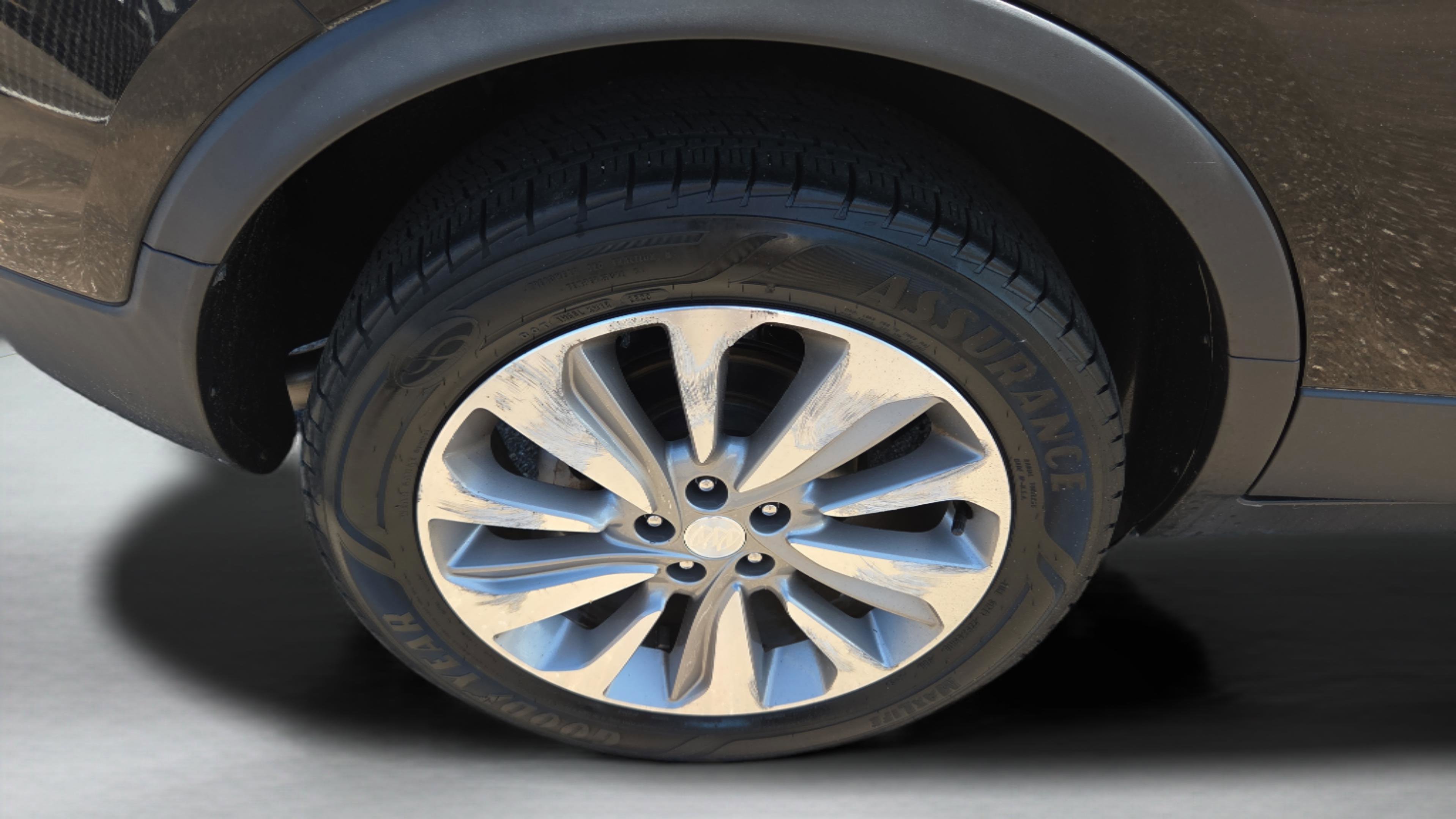 Used 2020 Buick Encore Preferred w/ Safety Package FWD image 33