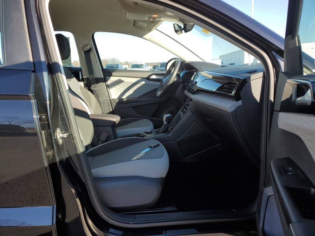 Used 2024 Volkswagen Taos S image 38