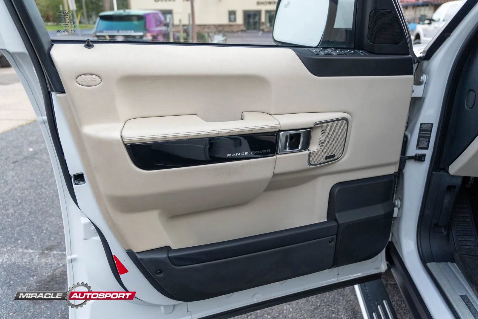 Used 2012 Land Rover Range Rover Supercharged AWD/4WD image 13