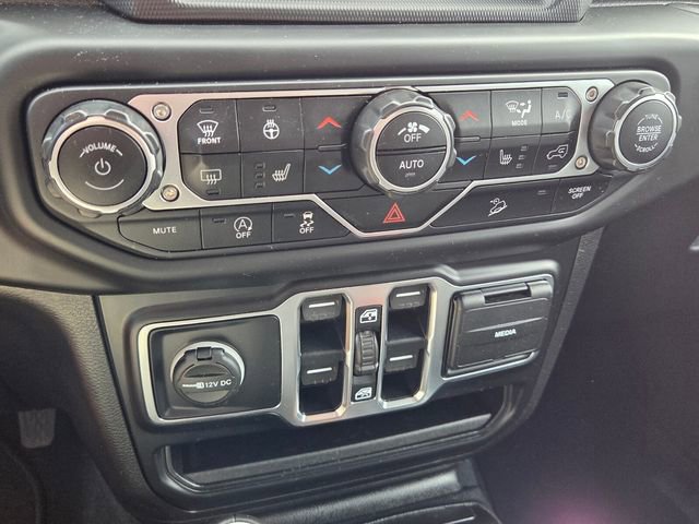 Used 2020 Jeep Wrangler Unlimited Sahara AWD/4WD image 18