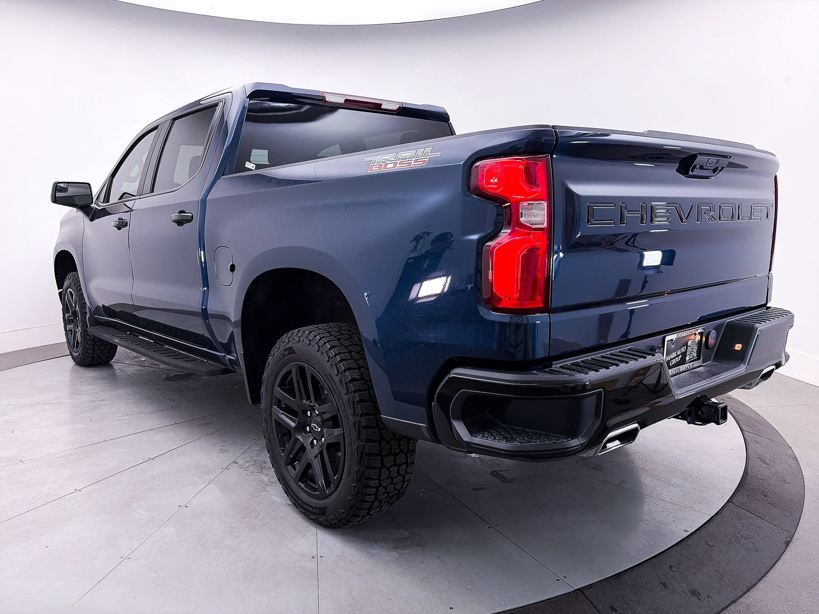 Used 2023 Chevrolet Silverado 1500 LT Trail Boss w/ Protection Package AWD/4WD image 15