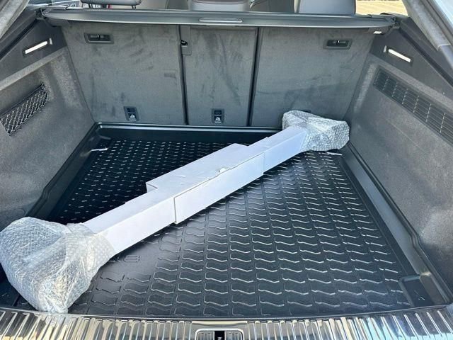 New 2026 Audi SQ8 Prestige image 9