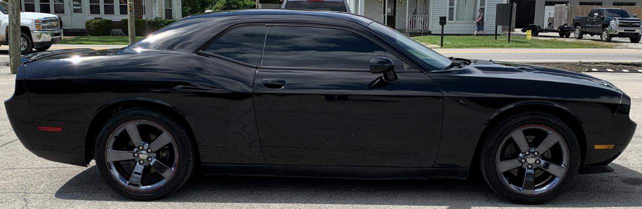 Used 2014 Dodge Challenger SXT RWD image 6