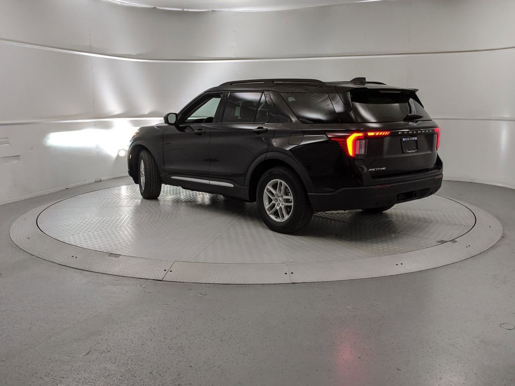 New 2025 Ford Explorer Active image 4