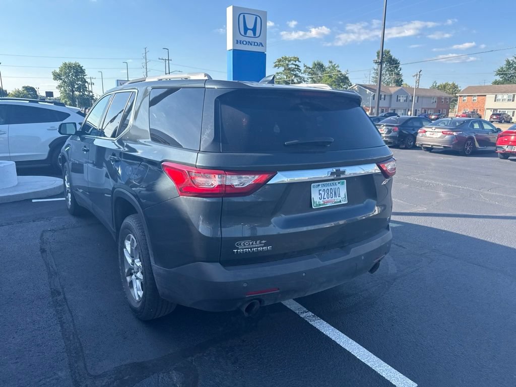 Used 2018 Chevrolet Traverse LT FWD image 4
