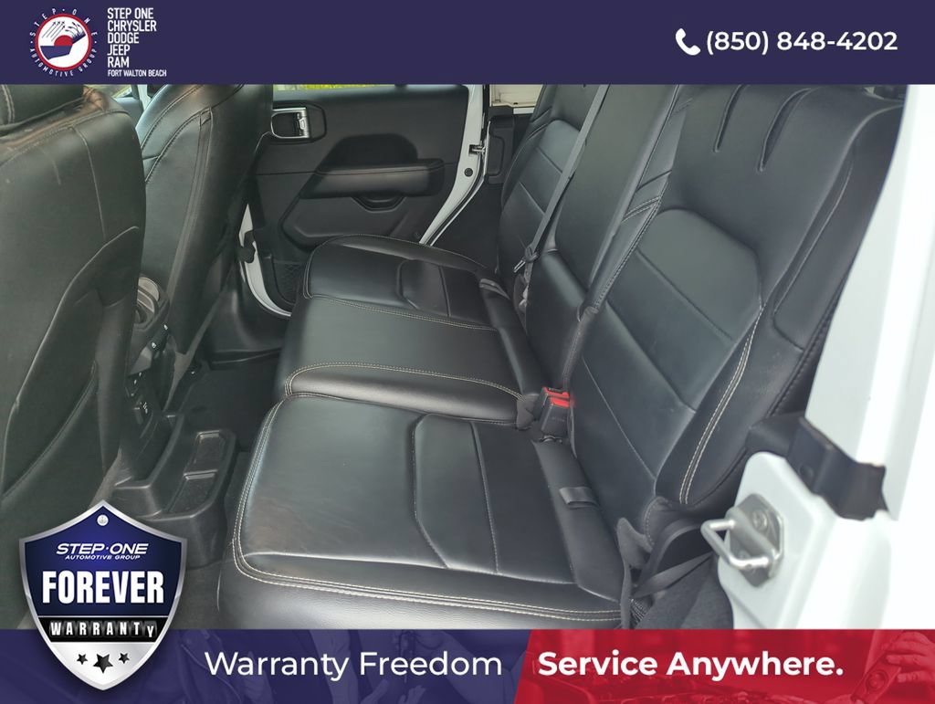 Used 2022 Jeep Wrangler Unlimited Sahara AWD/4WD image 26