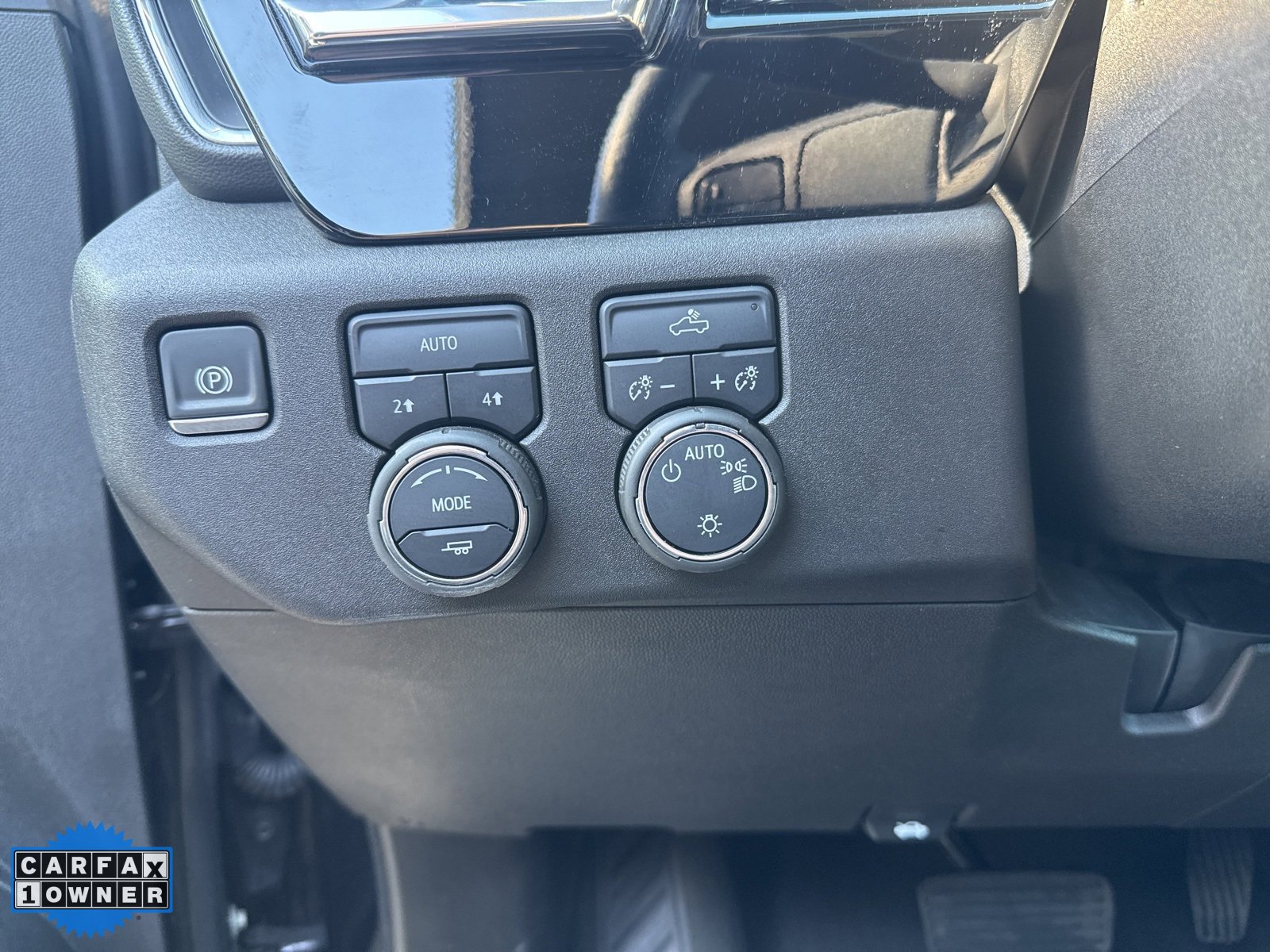 Used 2025 Chevrolet Silverado 1500 LT image 10